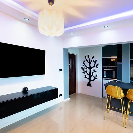 Lazy'S Haven - Modern 2Br Apt In The City Center Bucharest Exterior photo