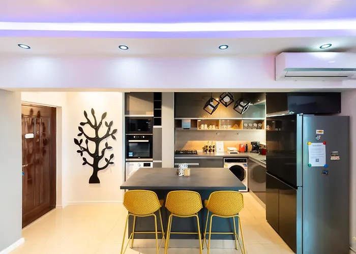 Lazy\'S Haven - Modern 2Br Apt In The City Center
