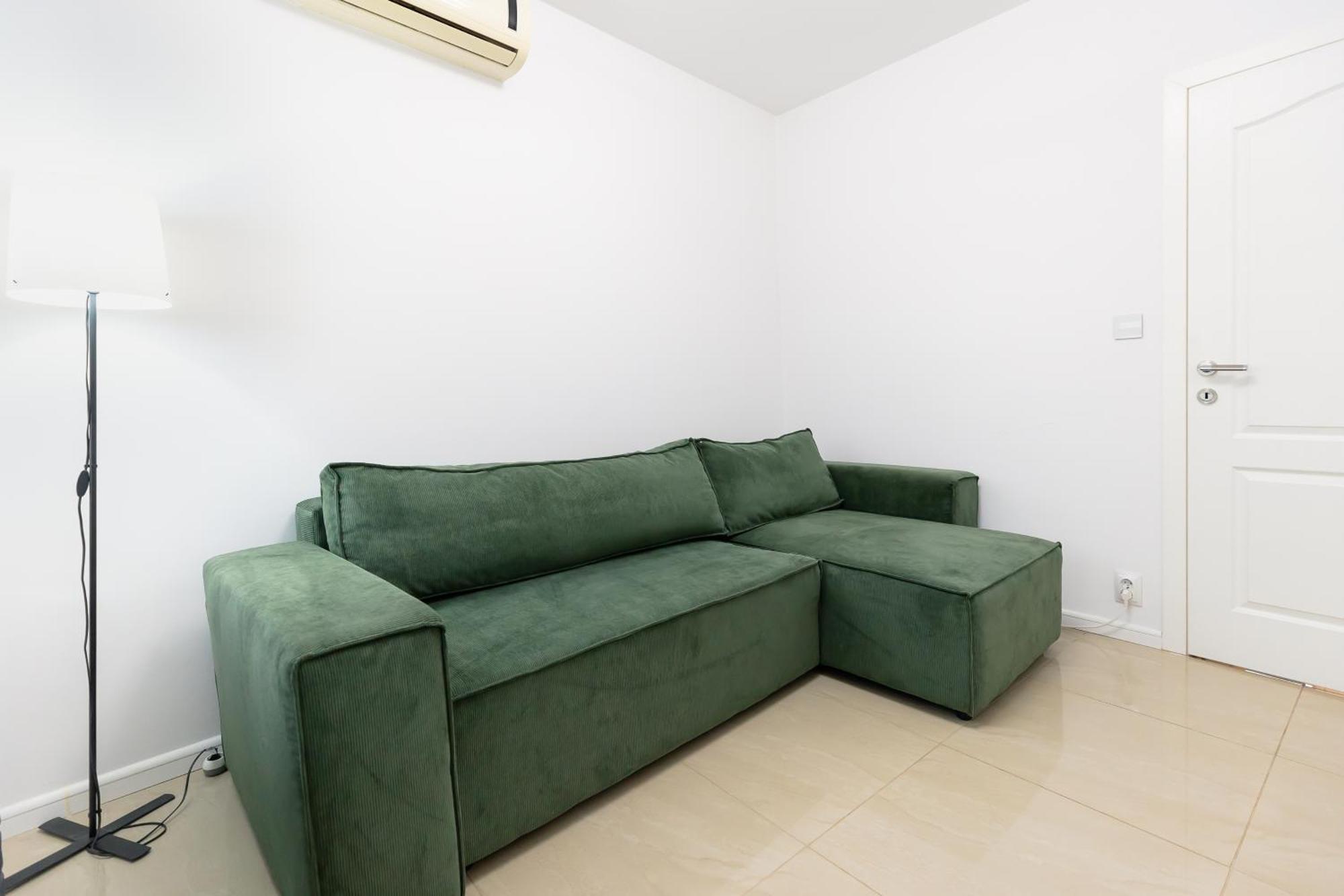Lazy's Haven - Modern 2br In The Center Apartment *