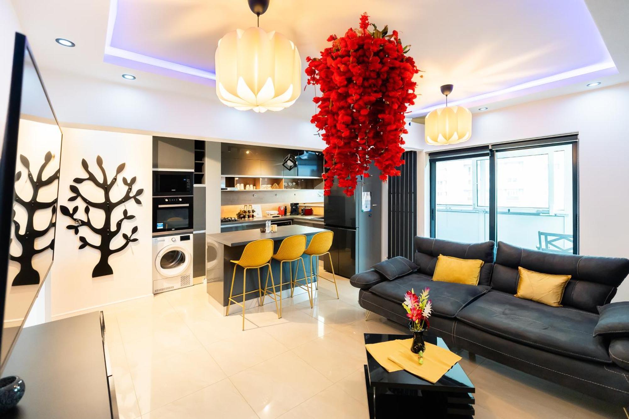 Lazy's Haven - Modern 2br In The Center * Bucharest